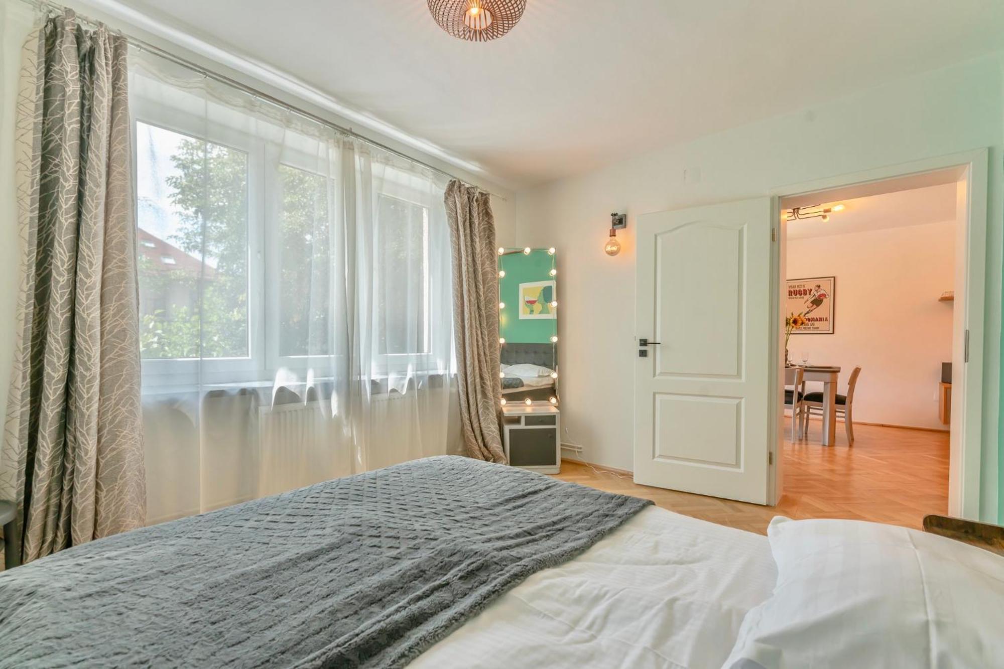 Castanilor 6 - Hip Industrial Apartment Close To City Centre Brasov Ngoại thất bức ảnh