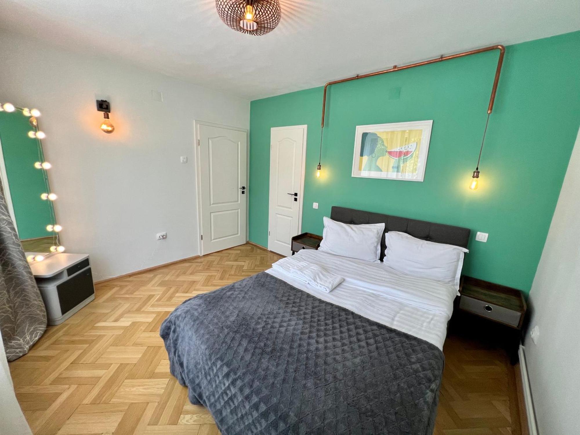 Castanilor 6 - Hip Industrial Apartment Close To City Centre Brasov Ngoại thất bức ảnh